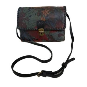 Patricia Nash EUC Liana crossbody bag in a floral print leather